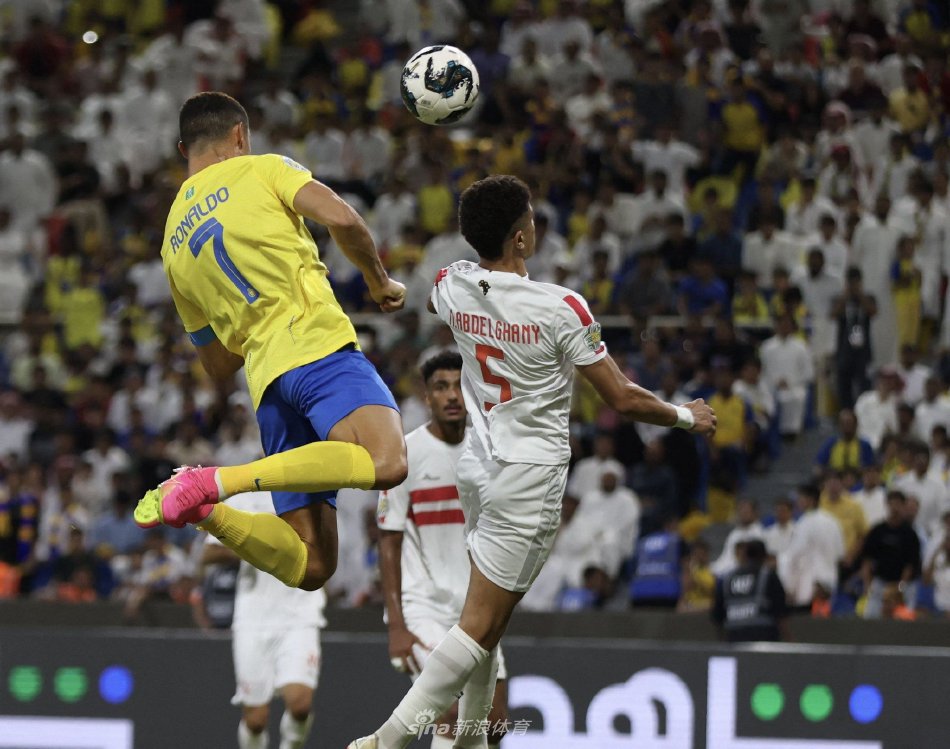 一脚凌空抽 一脚凌空抽