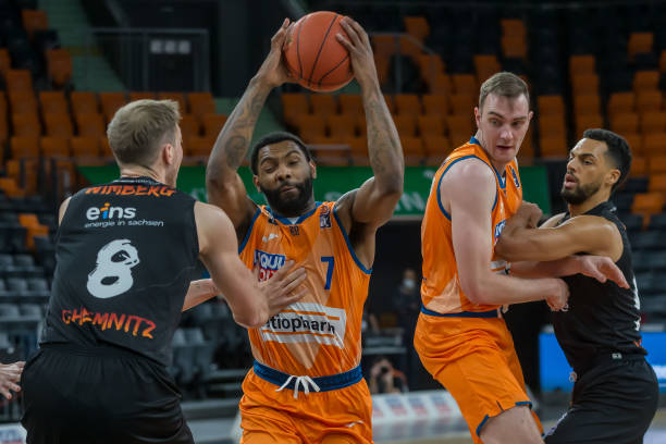 谁将接棒巴 谁将接棒巴