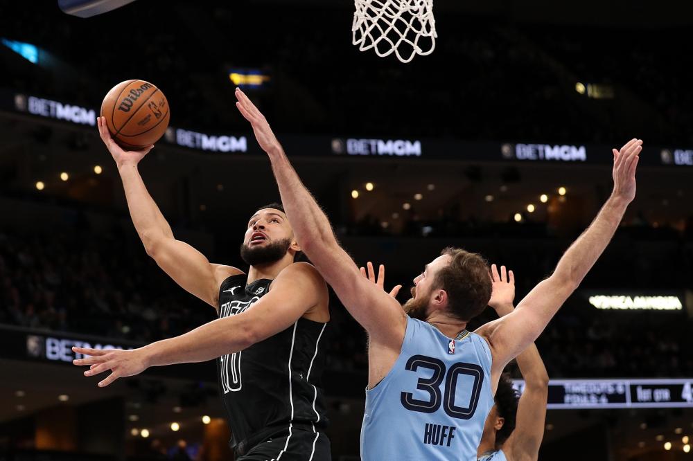 行和步伐推 行和步伐推